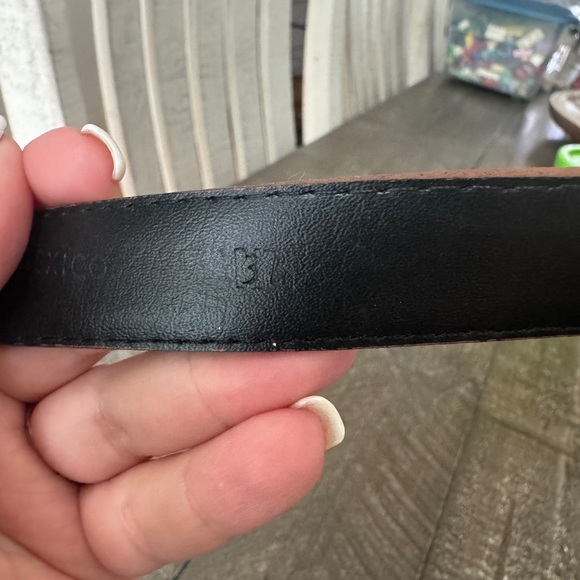 VINTAGE Mexico Brown Leather Textured Belt Gold Hardwear Size 36 - Picture 10 of 10